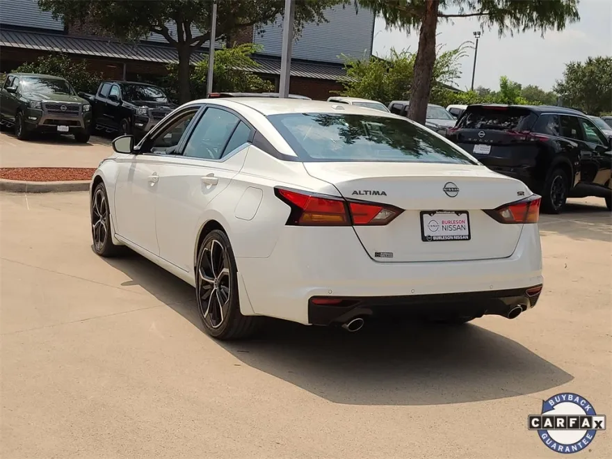 2024 Nissan Altima 2.5 SR photo 1