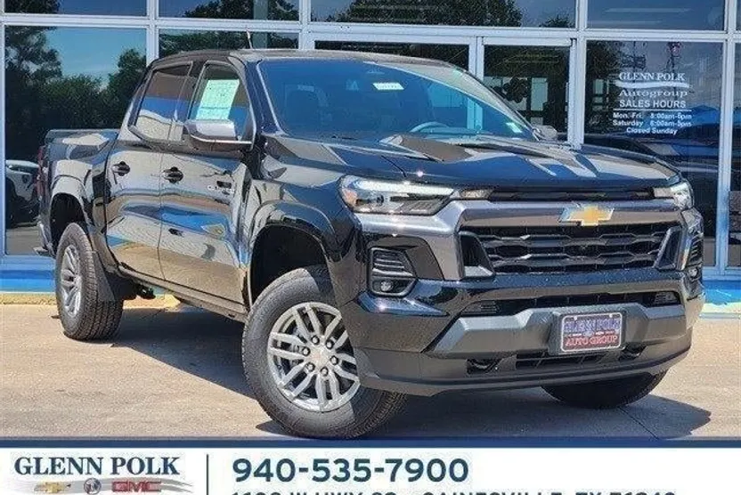2025 Chevrolet Colorado Work Truck LT photo 1