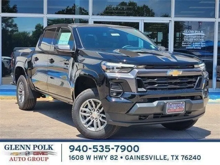 2025 Chevrolet Colorado Work Truck LT photo 1