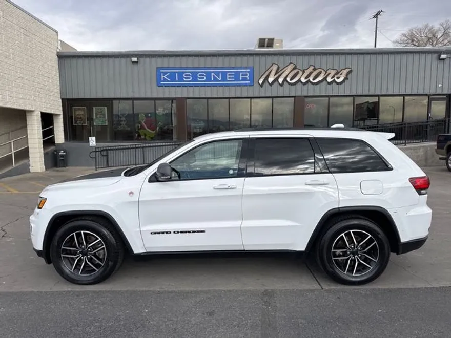 2019 Jeep Grand Cherokee Altitude photo 1