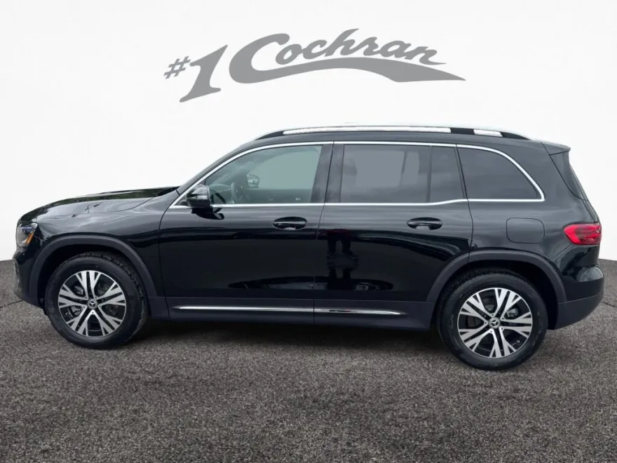 2026 Mercedes Benz GLB 250 4MATIC photo 1