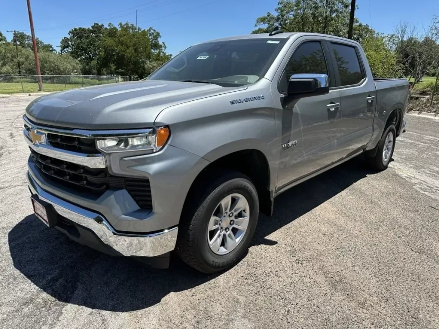 2025 Chevrolet Silverado 1500 LT photo 1