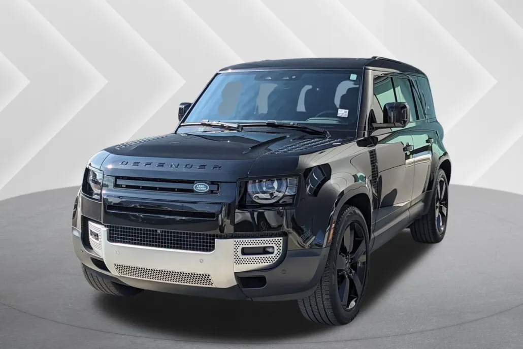 2024 Land Rover Defender 110 S photo 1