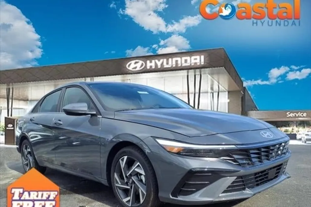 2025 Hyundai Elantra SEL Convenience photo 1