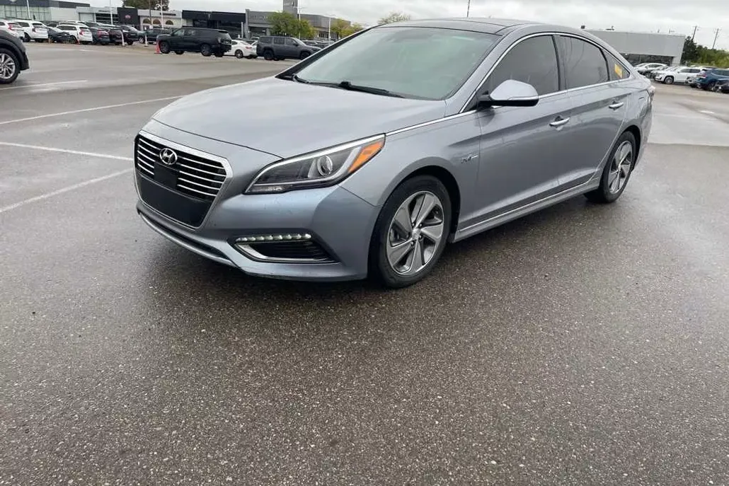 2016 Hyundai Sonata Limited photo 1