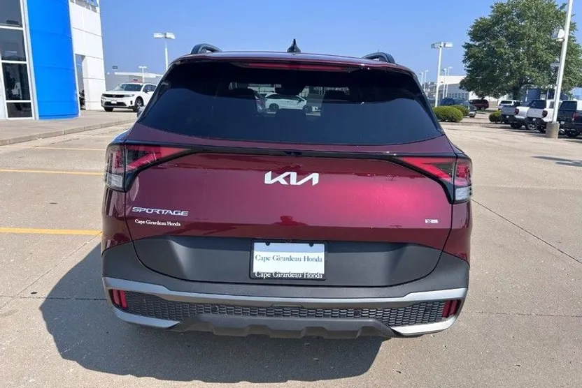 2023 Kia Sportage X-Line photo 1