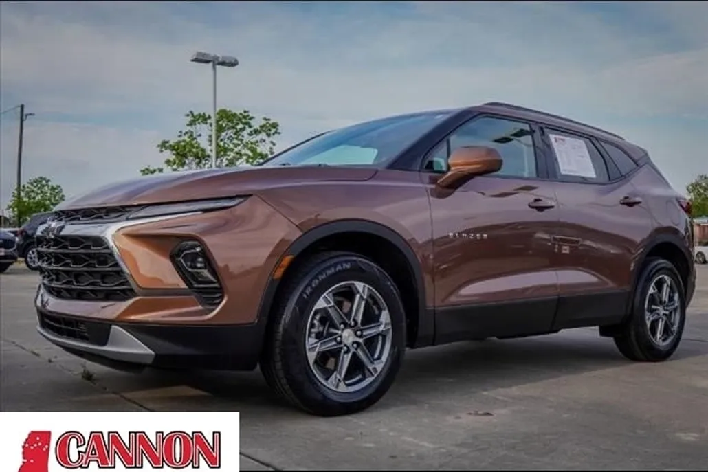 2023 Chevrolet Blazer 2LT photo 1