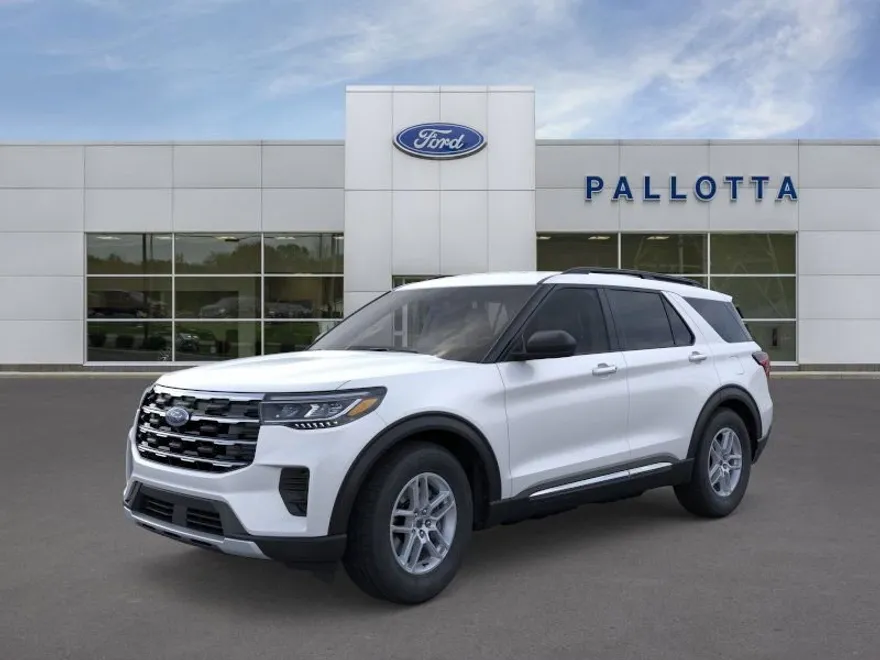 2025 Ford Explorer photo 1