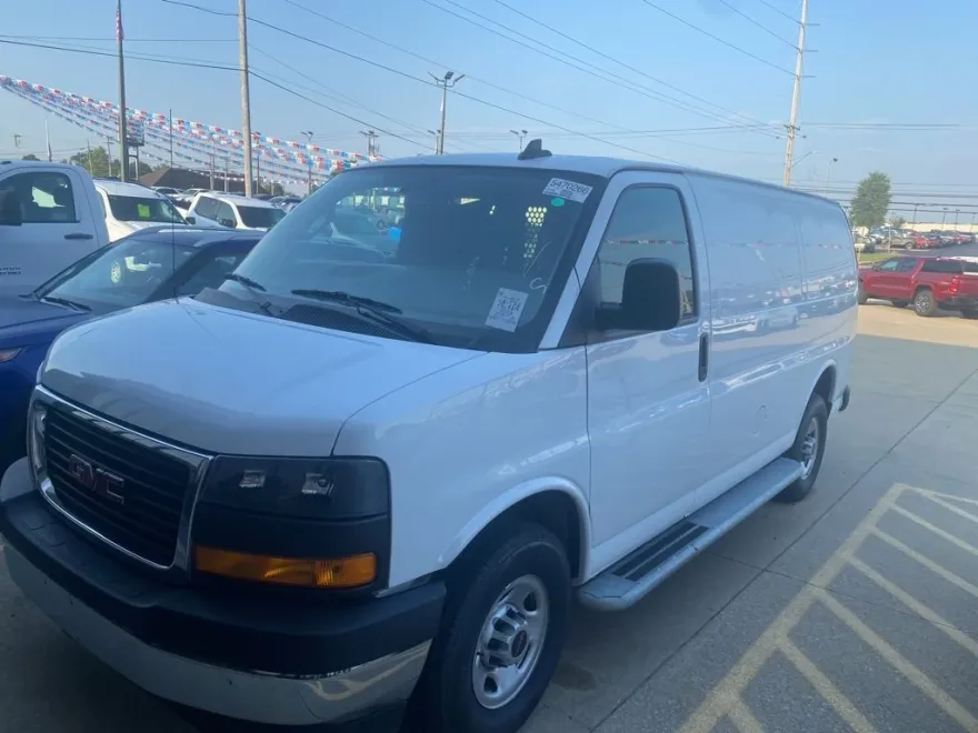 2023 Gmc Savana Cargo 2500 photo 1