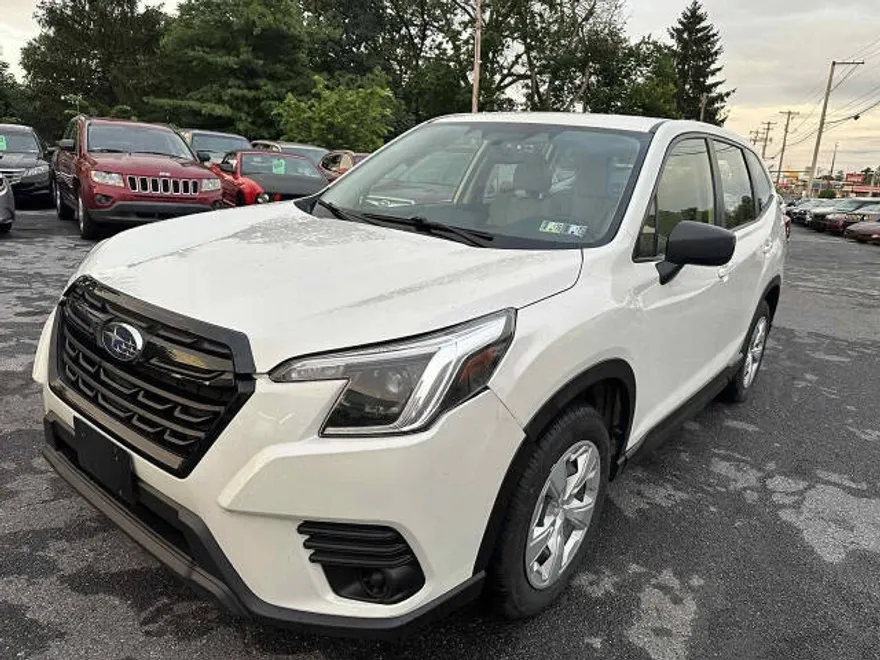 2023 Subaru Forester Base photo 1