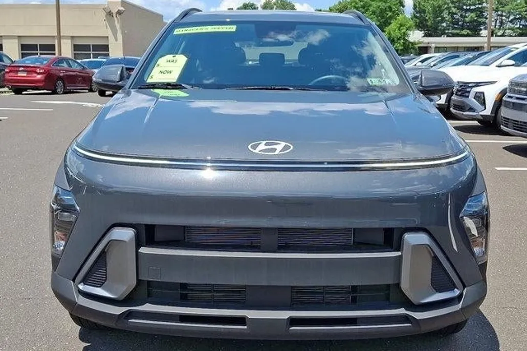2024 Hyundai Kona SEL photo 1