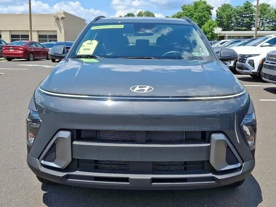 2024 Hyundai Kona SEL photo 1