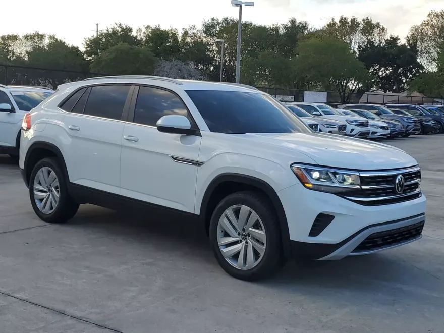 2021 Volkswagen Atlas Cross Sport V6 SE Technology photo 1