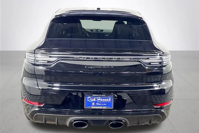 2023 Porsche Cayenne Coupe GTS photo 1
