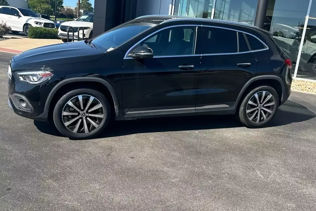 2023 Mercedes Benz GLA 250 4MATIC photo 1
