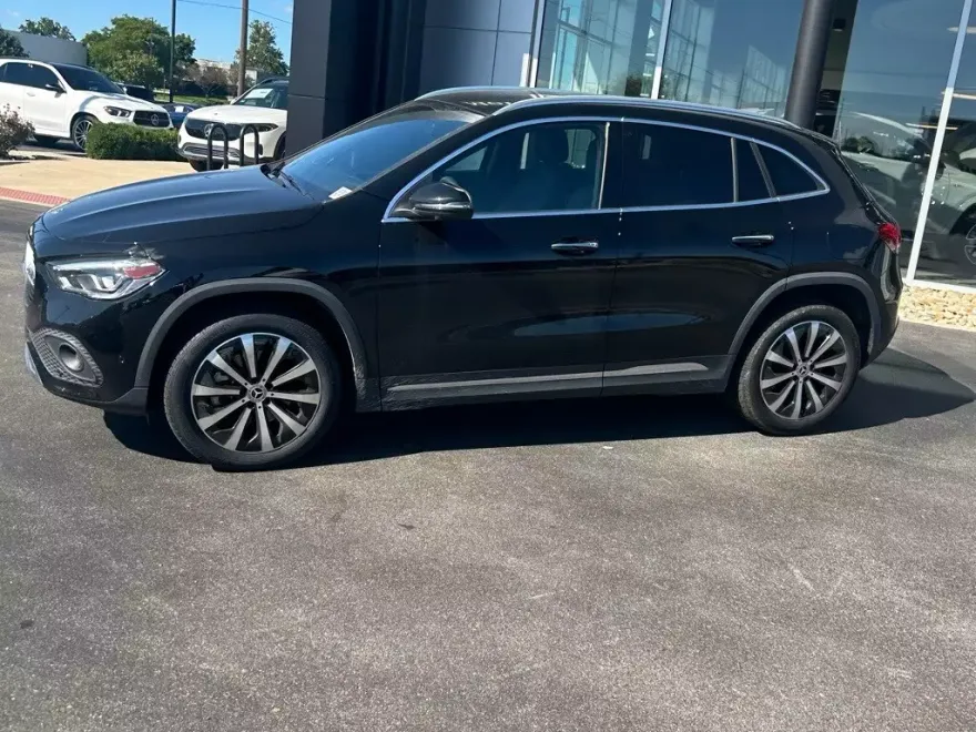 2023 Mercedes Benz GLA 250 4MATIC photo 1