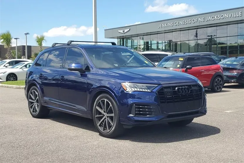2021 Audi Q7 55 Prestige photo 1