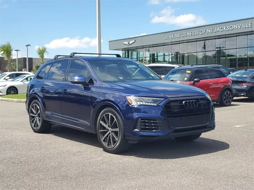 2021 Audi Q7 55 Prestige photo 1