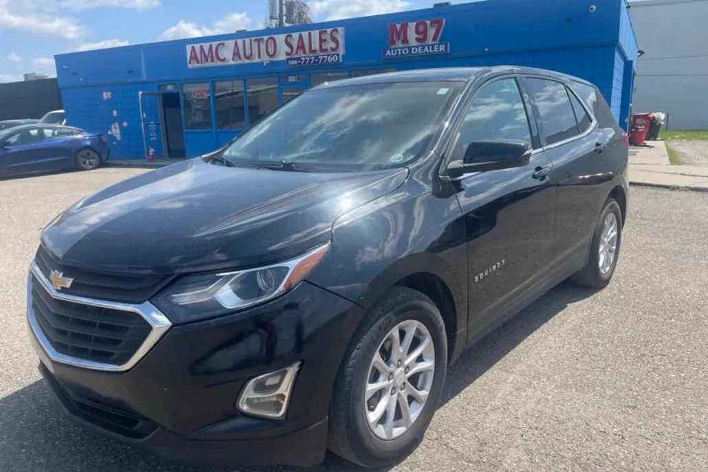 2019 Chevrolet Equinox LT photo 1