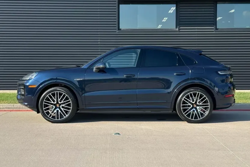 2026 Porsche Cayenne E-Hybrid Coupe photo 1