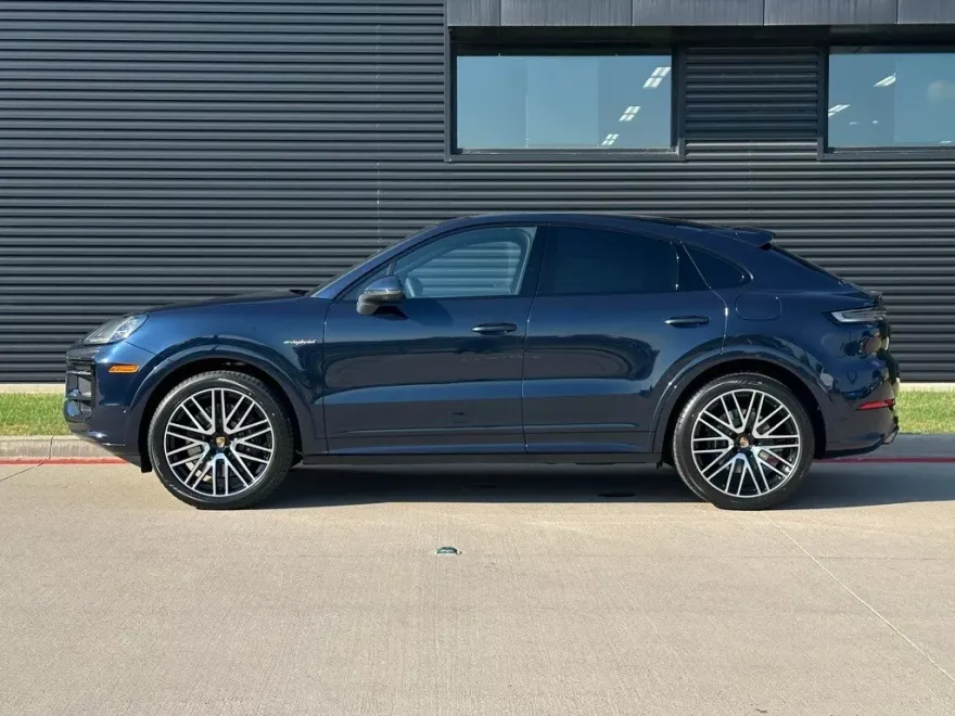2026 Porsche Cayenne E-Hybrid Coupe photo 1