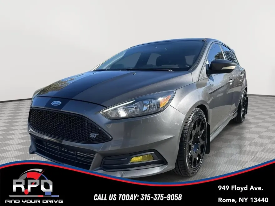 2015 Ford Focus ST photo 1