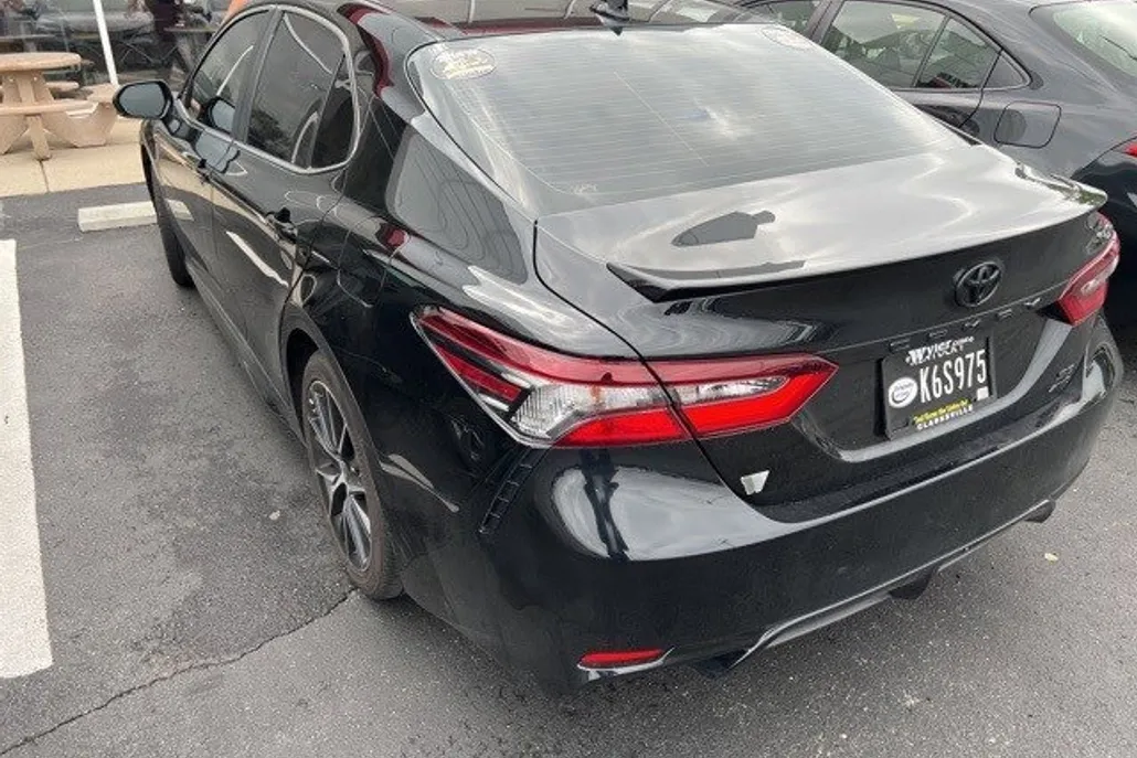 2024 Toyota Camry SE photo 1