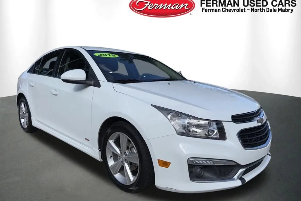 2015 Chevrolet Cruze LT photo 1