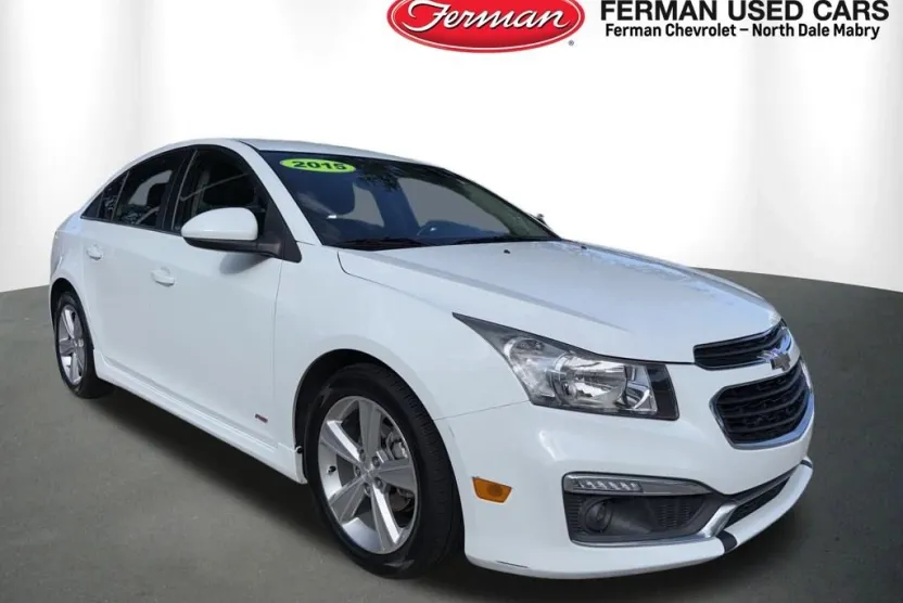 2015 Chevrolet Cruze LT photo 1