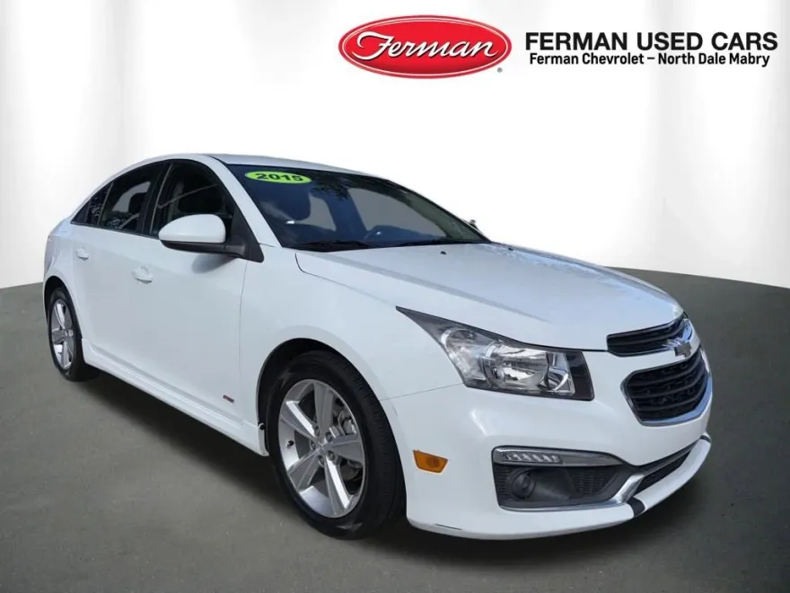2015 Chevrolet Cruze LT photo 1
