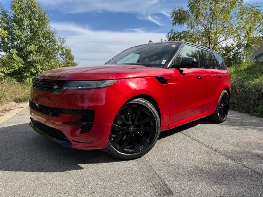 2025 Land Rover Range Rover Sport SE photo 1