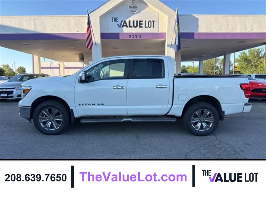 2018 Nissan Titan SL photo 1