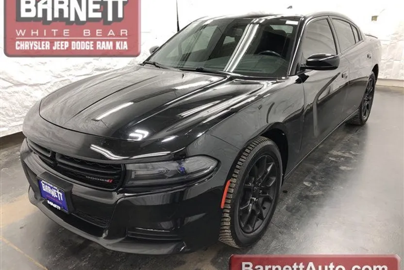 2017 Dodge Charger SXT photo 1