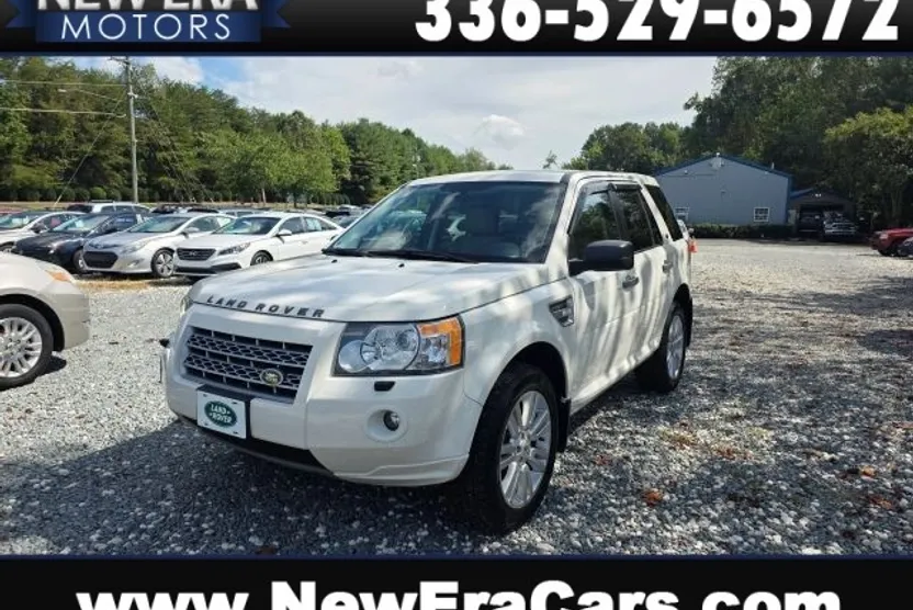 2010 Land Rover LR2 HSE photo 1