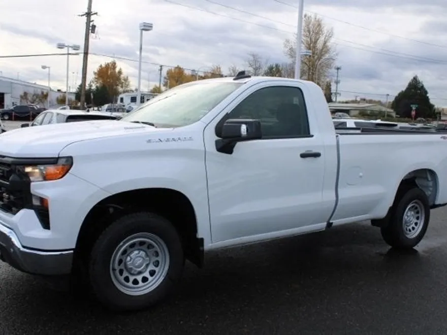 2025 Chevrolet Silverado 1500 photo 1