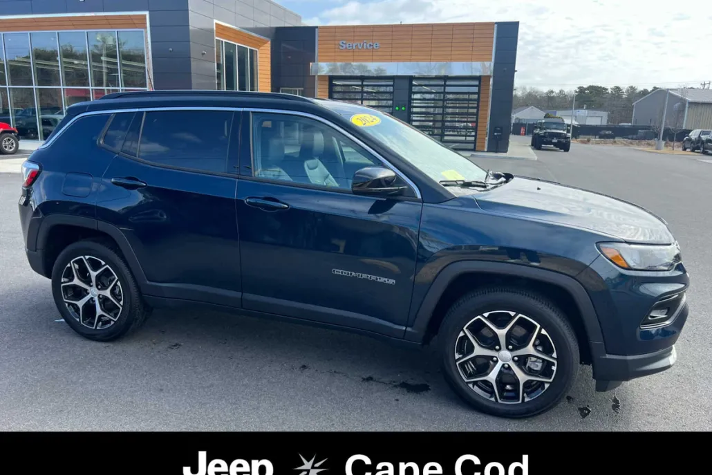 2024 Jeep Compass Limited photo 1