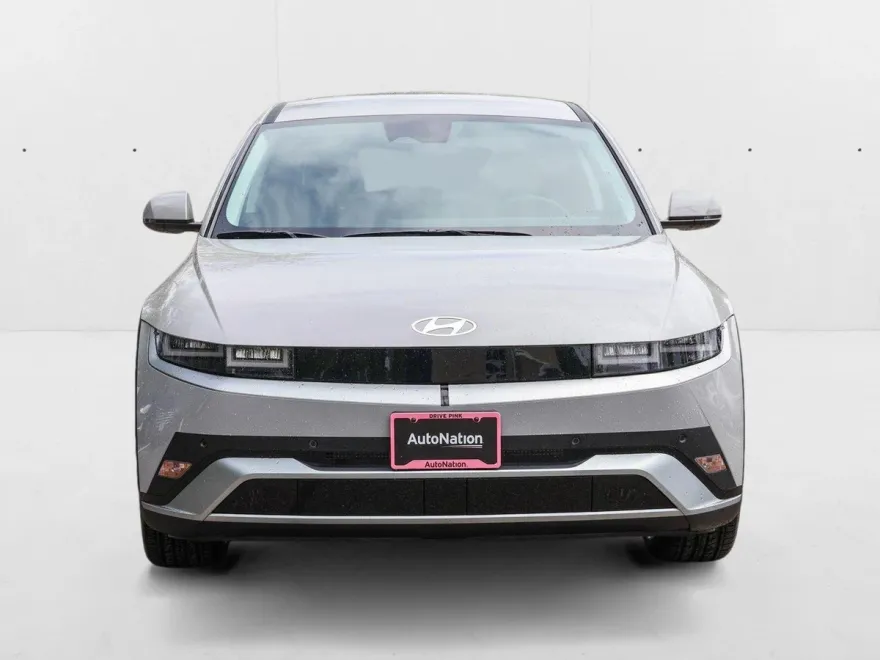 2025 Hyundai Ioniq 5 SE photo 1