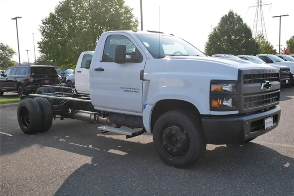 2024 Chevrolet Silverado 5500HD Work Truck photo 1