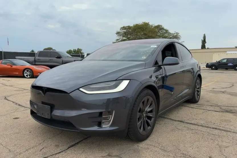 2018 Tesla Model X 75D photo 1