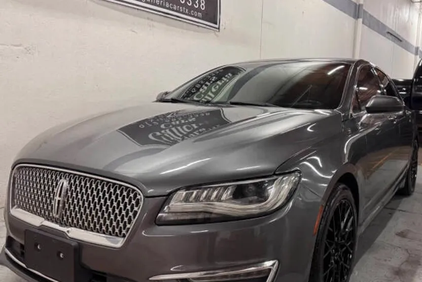 2017 Lincoln MKZ Premiere photo 1