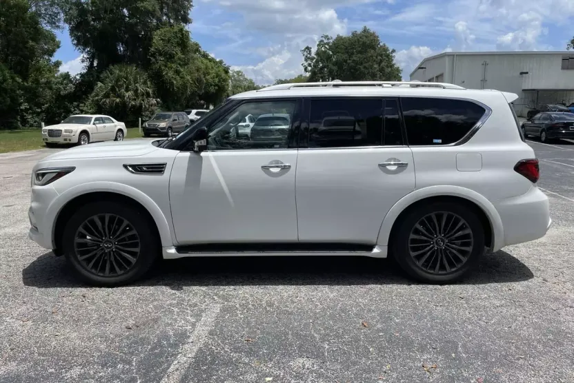 2021 Infiniti QX80 Premium Select photo 1