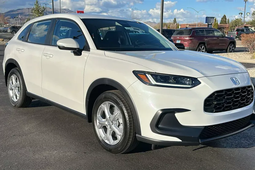2025 Honda HR-V LX photo 1