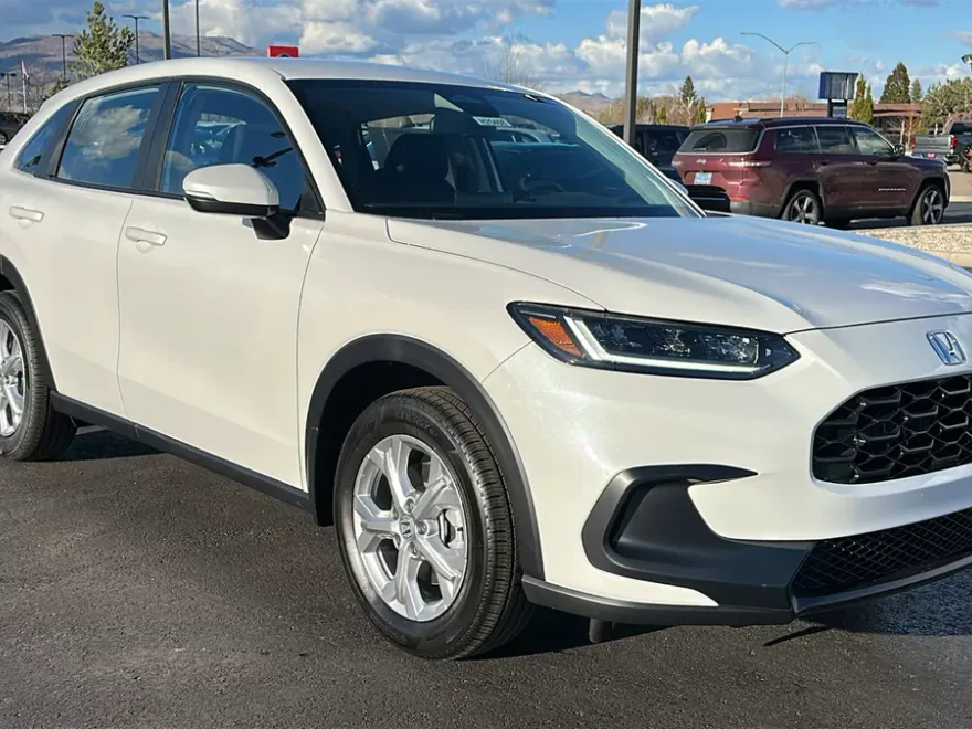 2025 Honda HR-V LX photo 1