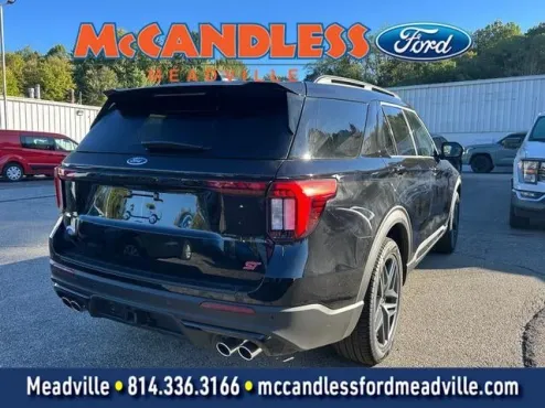 2025 Ford Explorer ST photo 4