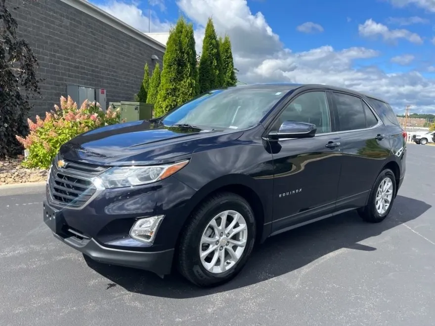 2020 Chevrolet Equinox LT photo 1