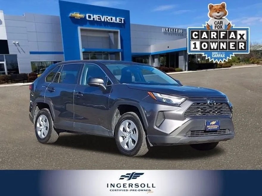 2024 Toyota RAV4 LE photo 1