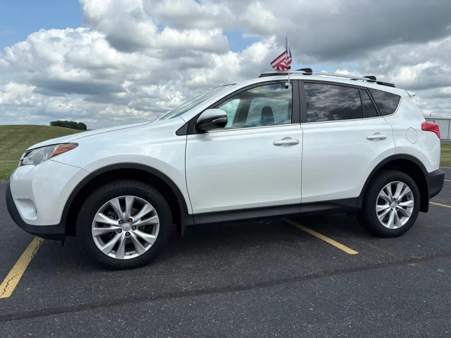 2013 Toyota RAV4 Limited photo 1