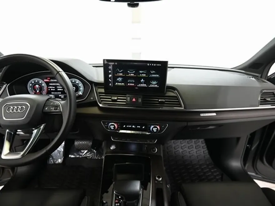2022 Audi Q5 Sportback 45 S line Premium Plus photo 2