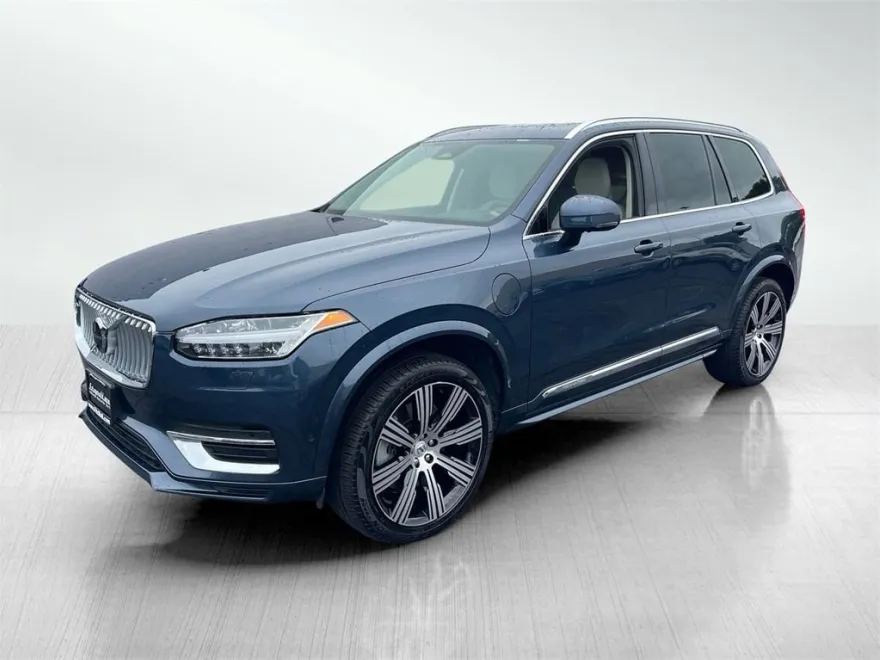 2023 Volvo XC90 Recharge T8 Plus photo 1