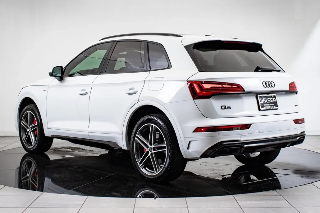 2024 Audi Q5 55 Premium Plus S line photo 1